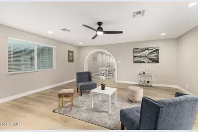 2011 N 51st Drive, Phoenix, AZ 85035 - Photo 9