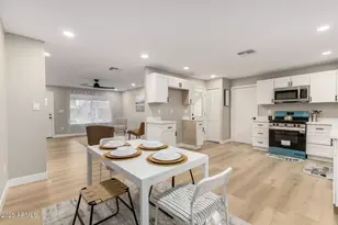 2011 N 51st Dr, Phoenix, AZ 85035 - Photo 11