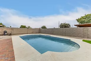 2011 N 51st Dr, Phoenix, AZ 85035 - Photo 29