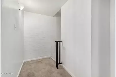 8430 N 34th Drive, Phoenix, AZ 85051 - Photo 9