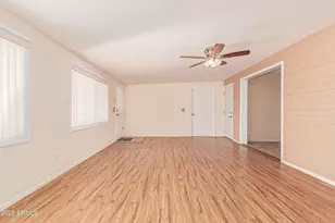 11811 N Desert Hills Dr W, Sun City, AZ 85351 - Photo 9