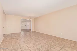11811 N Desert Hills Dr W, Sun City, AZ 85351 - Photo 5
