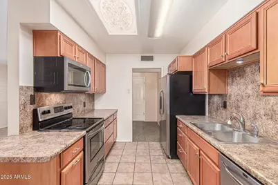 11811 N Desert Hills Drive W, Sun City, AZ 85351 - Photo 13