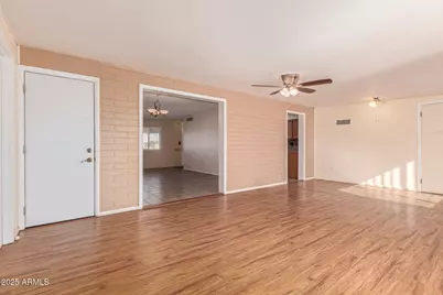 11811 N Desert Hills Drive W, Sun City, AZ 85351 - Photo 7