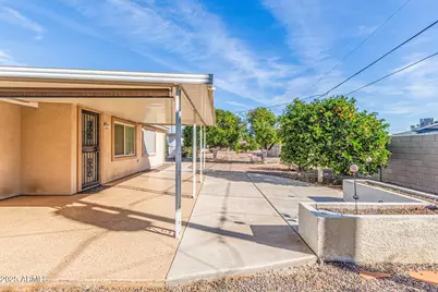 11811 N Desert Hills Drive W, Sun City, AZ 85351 - Photo 31