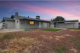 124 E Cairo Dr, Tempe, AZ 85282 - Photo 9