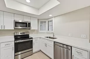 9990 N Scottsdale Rd, Paradise Valley, AZ 85253 - Photo 9