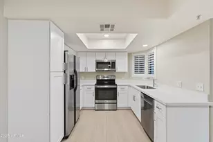 9990 N Scottsdale Rd, Paradise Valley, AZ 85253 - Photo 7