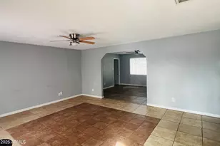 3213 N 49th Ln, Phoenix, AZ 85031 - Photo 7