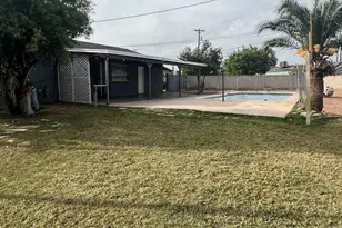 3213 N 49th Ln, Phoenix, AZ 85031 - Photo 15