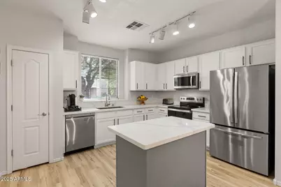 3726 E Kristal Way, Phoenix, AZ 85050 - Photo 13