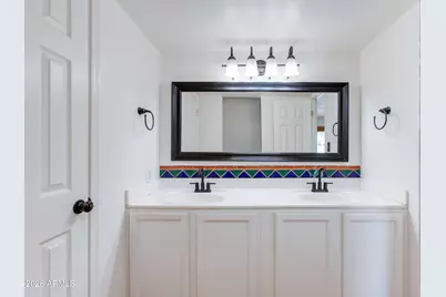 8535 E Amelia Avenue, Scottsdale, AZ 85251 - Photo 9