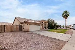 8413 W Willowbrook Dr, Peoria, AZ 85382 - Photo 3