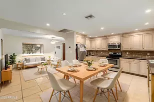 6842 N 10th Pl, Phoenix, AZ 85014 - Photo 1