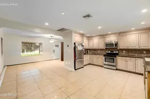 6842 N 10th Pl, Phoenix, AZ 85014 - Photo 3