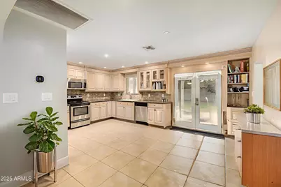 6842 N 10th Place, Phoenix, AZ 85014 - Photo 19