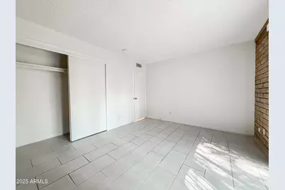 2219 W Morten Avenue #5, Phoenix, AZ 85021 - Photo 13