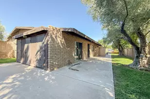 2219 W Morten Ave, Phoenix, AZ 85021 - Photo 3