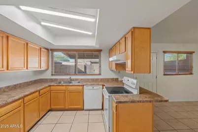 8414 N 32nd Avenue, Phoenix, AZ 85051 - Photo 13