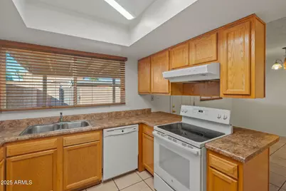 8414 N 32nd Avenue, Phoenix, AZ 85051 - Photo 11