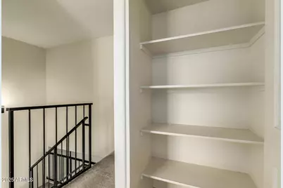 8403 N 33rd Avenue #N, Phoenix, AZ 85051 - Photo 9