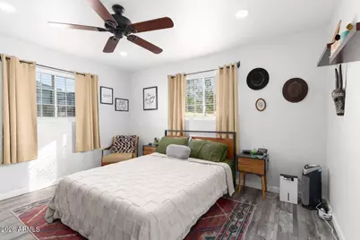 2311 N 30th Place, Phoenix, AZ 85008 - Photo 15