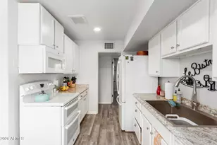 2311 N 30th Pl, Phoenix, AZ 85008 - Photo 11