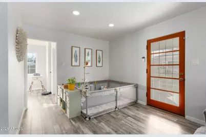 2311 N 30th Place, Phoenix, AZ 85008 - Photo 9