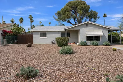 2311 N 30th Place, Phoenix, AZ 85008 - Photo 1