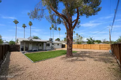 2311 N 30th Place, Phoenix, AZ 85008 - Photo 31