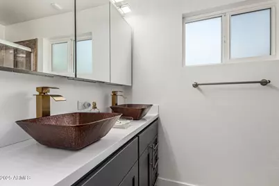 1708 E McLellan Boulevard, Phoenix, AZ 85016 - Photo 5