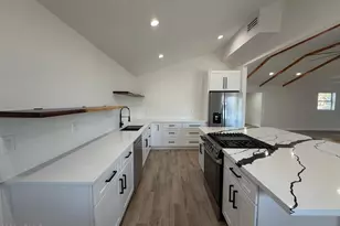 6828 N 10th Ave, Phoenix, AZ 85013 - Photo 7