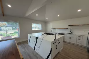 6828 N 10th Ave, Phoenix, AZ 85013 - Photo 11