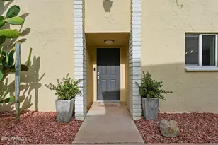 4925 N 73rd St, Scottsdale, AZ 85251 - Photo 1