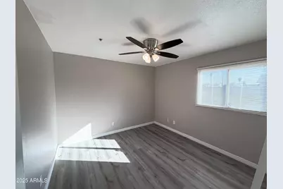 6301 W Earll Drive, Phoenix, AZ 85033 - Photo 9