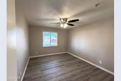 6301 W Earll Drive, Phoenix, AZ 85033 - Photo 15