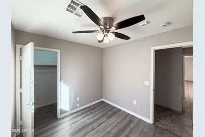 6301 W Earll Drive, Phoenix, AZ 85033 - Photo 19