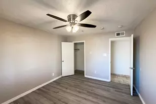 6301 W Earll Dr, Phoenix, AZ 85033 - Photo 11