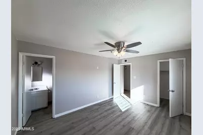 6301 W Earll Drive, Phoenix, AZ 85033 - Photo 7