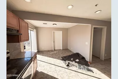 6301 W Earll Drive, Phoenix, AZ 85033 - Photo 5