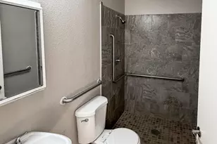 6301 W Earll Dr, Phoenix, AZ 85033 - Photo 19