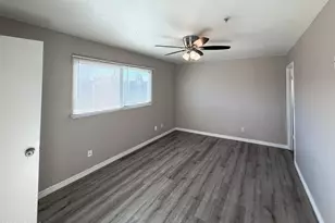 6301 W Earll Dr, Phoenix, AZ 85033 - Photo 1