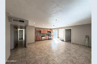 6301 W Earll Drive, Phoenix, AZ 85033 - Photo 17