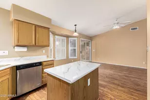 15221 N 87th Dr, Peoria, AZ 85381 - Photo 17