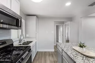 619 W Chipman Rd, Phoenix, AZ 85041 - Photo 11