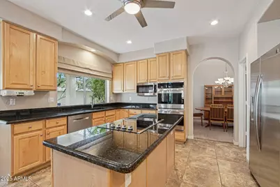 1321 E Desert Flower Lane, Phoenix, AZ 85048 - Photo 9