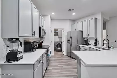 1524 E Gary Way, Phoenix, AZ 85042 - Photo 11