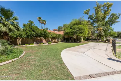 49 Biltmore Estate, Phoenix, AZ 85016 - Photo 11