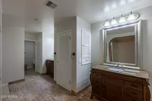 49 Biltmore Estate, Phoenix, AZ 85016 - Photo 37