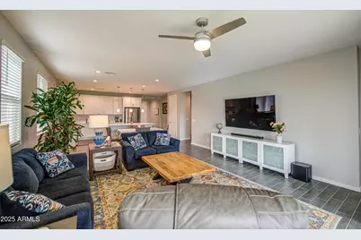 19567 W Edgemont Avenue, Buckeye, AZ 85396 - Photo 9